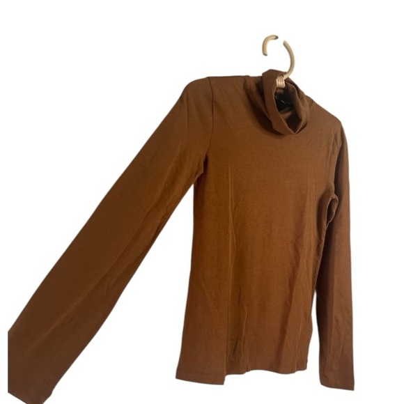 J. Crew Tissue Funnel Neck Rich Coffee
Brown Long Sleeve Layer NEW BL022 - Picture 5 of 16
